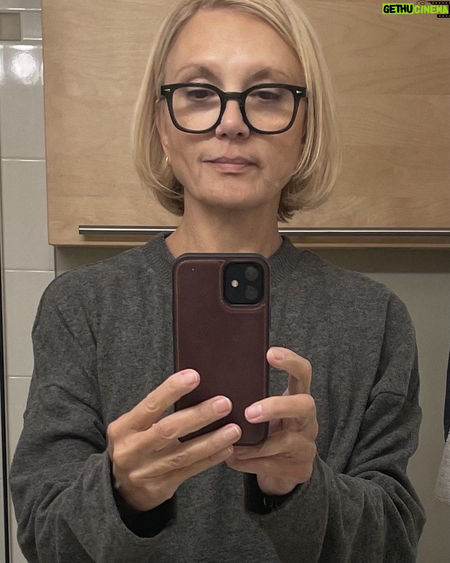 Teryl Rothery - 2.5K Likes - Sometimes you just have to let go of those dead ends. And hair too’ 😃