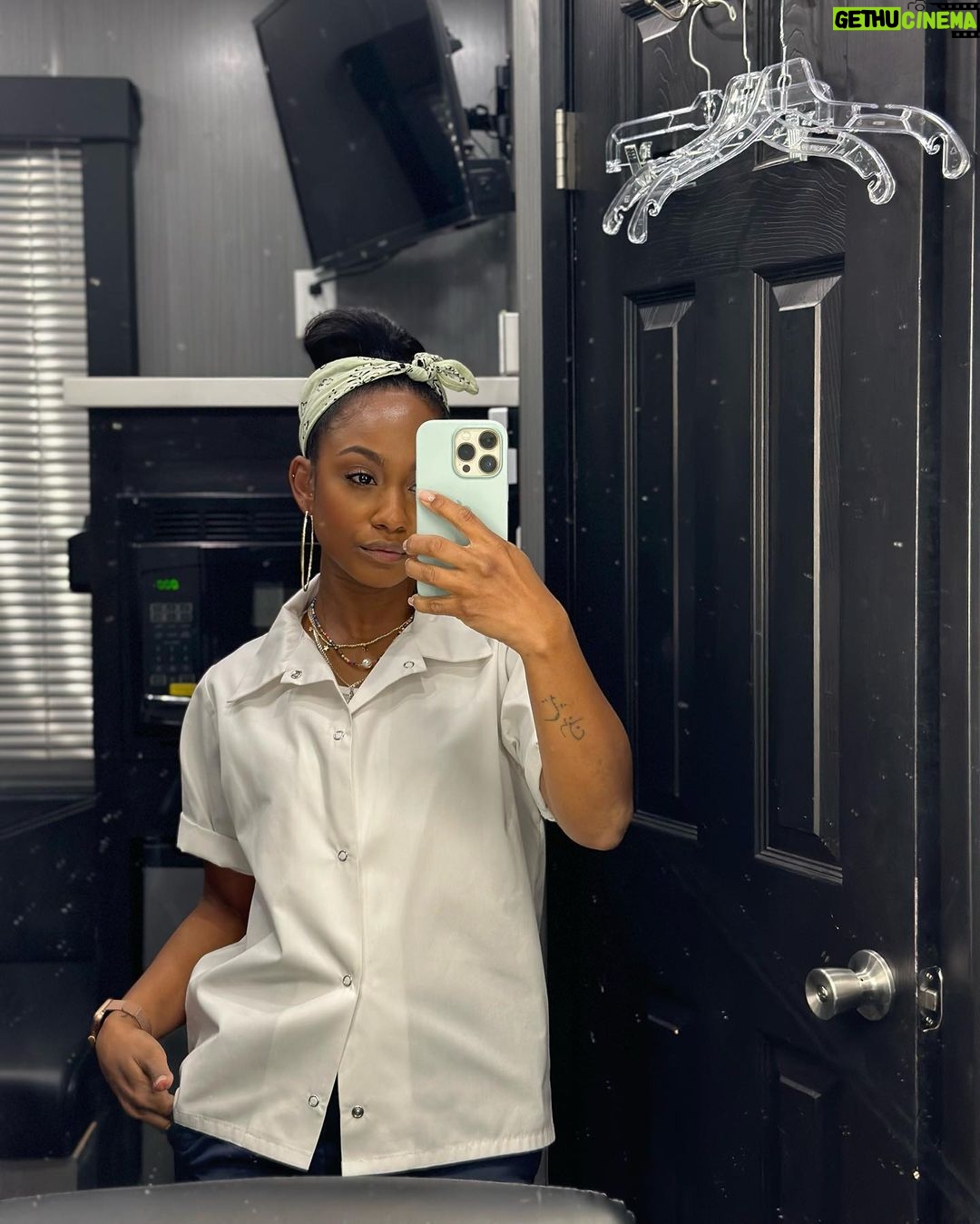 Tetona Jackson - 1.4K Likes - Werk(t)ingz