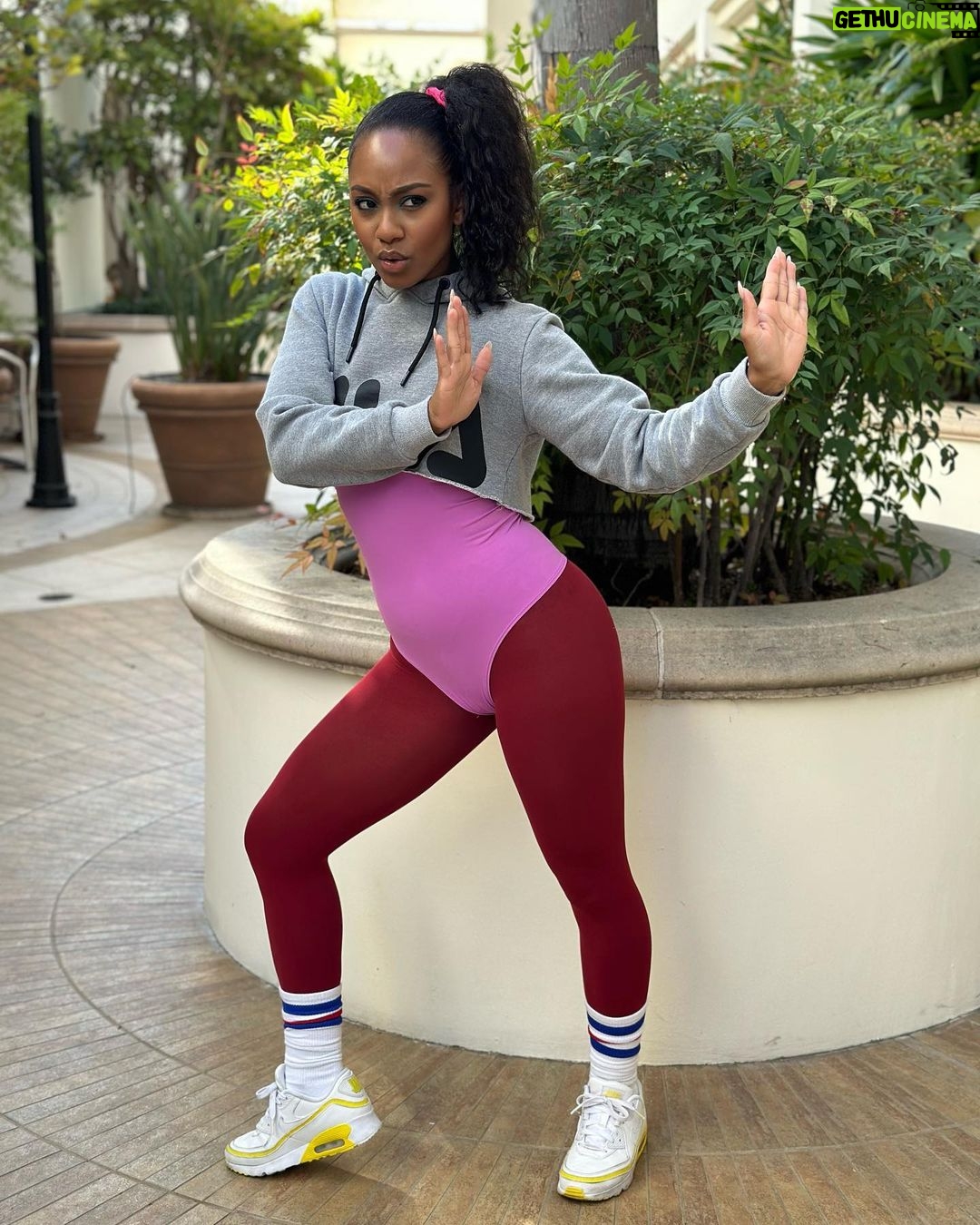 Tetona Jackson Instagram - For only $8.99 you too can look great, feel great, and have FUN! Call me for all your jazzercise needs ☎️