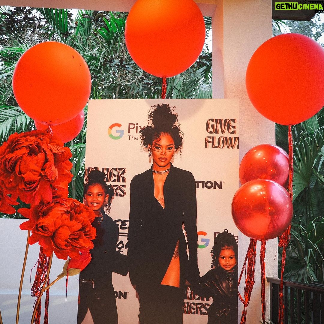 Teyana Taylor Instagram - Bday Dump: Miamiiiii don’t owe auntey nothingggggg🌹It’s nothing like getting away & spending time in one of my fave cities with family and friends on a special occasion in style and comfort! I had the best time! Thank you to @airbnb for putting me and the fam up for my bday week 🌹❤️🌹 📸: @kvnhrtlss