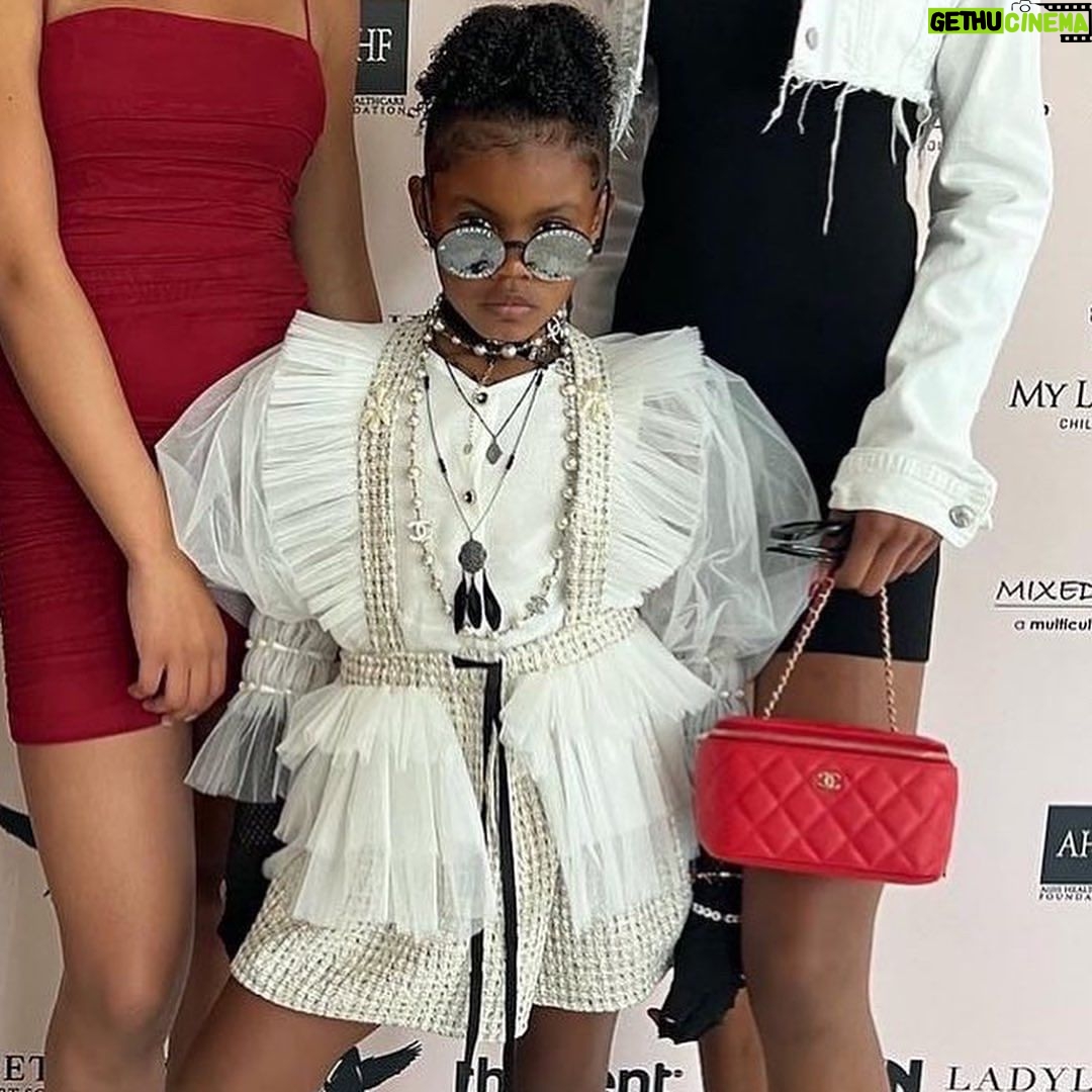 Teyana Taylor Instagram - 4 + 4 = ATE!!! Happy 8th bday to my lil ICON @gottalovejunie 🎉 To the sweetest thing I’ve ever known.. My heart, my twin, my strength, my ridah, my world! I can go on and on because I am literally obsessed you! You keep me whole. I live for you, I breathe for you, I praise God for you everyday and there’s nothing in this world that I wouldn’t do for you my love. I know u are growing up on me sooooo fast, but just know, no matter how old you get, you will always be mommy’s baby! Not only for the rest of my life & beyond, but for the rest our your’s, because you are my everything! Happy bday baby girl I love you 🥺🥹😭❤️🌹🎉🥳🎂