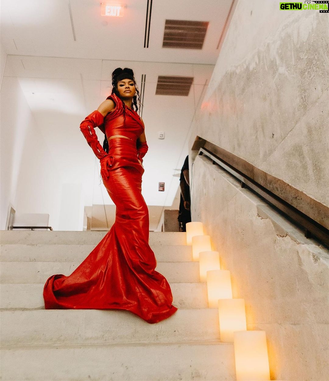 Teyana Taylor Instagram - Father God, Let me tell you something about your FAVOR, your favor can’t be stopped! Lord, You told me in John 8:12 that, you are the light of the world & if I followed you I wouldn’t have to walk in darkness, because you would have the light that leads to life! Amen. You promised to protect me from the evil In the face of adversity, & you rescued me. So I humbly submit to you with a thankful heart. Thank you for reminding me that your Love & blessings don’t come with conditions and as the flames dance upon 33 candles, I find myself immersed in the profound reflections of a journey shaped by growth and artistic evolution. Embracing the present, I stand at the threshold of the unknown, ready to inscribe new chapters in the book of life. Here's to the intricate dance of time and the wisdom it unfolds. In Jesus name, Amen🌹🎂🌹 THANK YOU to all my family & friends that came out to celebrate me on such a special day for me. I feel so full ❤️🌹❤️ #33 12.10.90 🌹 📸: @insurgovisuals @destinyfulfild @kvnhrtlss @oneshotmia I will be sending out all my special THANK YOU’S to everyone involved with making this beautiful night unforgettable in part 2. (Next post)🌹
