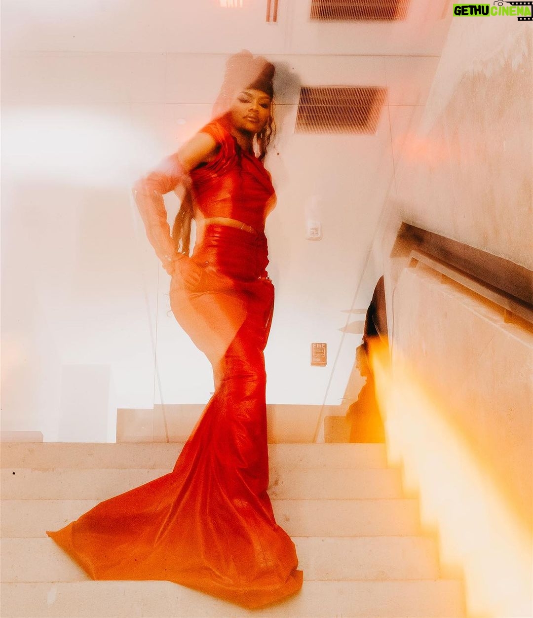 Teyana Taylor Instagram - Father God, Let me tell you something about your FAVOR, your favor can’t be stopped! Lord, You told me in John 8:12 that, you are the light of the world & if I followed you I wouldn’t have to walk in darkness, because you would have the light that leads to life! Amen. You promised to protect me from the evil In the face of adversity, & you rescued me. So I humbly submit to you with a thankful heart. Thank you for reminding me that your Love & blessings don’t come with conditions and as the flames dance upon 33 candles, I find myself immersed in the profound reflections of a journey shaped by growth and artistic evolution. Embracing the present, I stand at the threshold of the unknown, ready to inscribe new chapters in the book of life. Here's to the intricate dance of time and the wisdom it unfolds. In Jesus name, Amen🌹🎂🌹 THANK YOU to all my family & friends that came out to celebrate me on such a special day for me. I feel so full ❤️🌹❤️ #33 12.10.90 🌹 📸: @insurgovisuals @destinyfulfild @kvnhrtlss @oneshotmia I will be sending out all my special THANK YOU’S to everyone involved with making this beautiful night unforgettable in part 2. (Next post)🌹