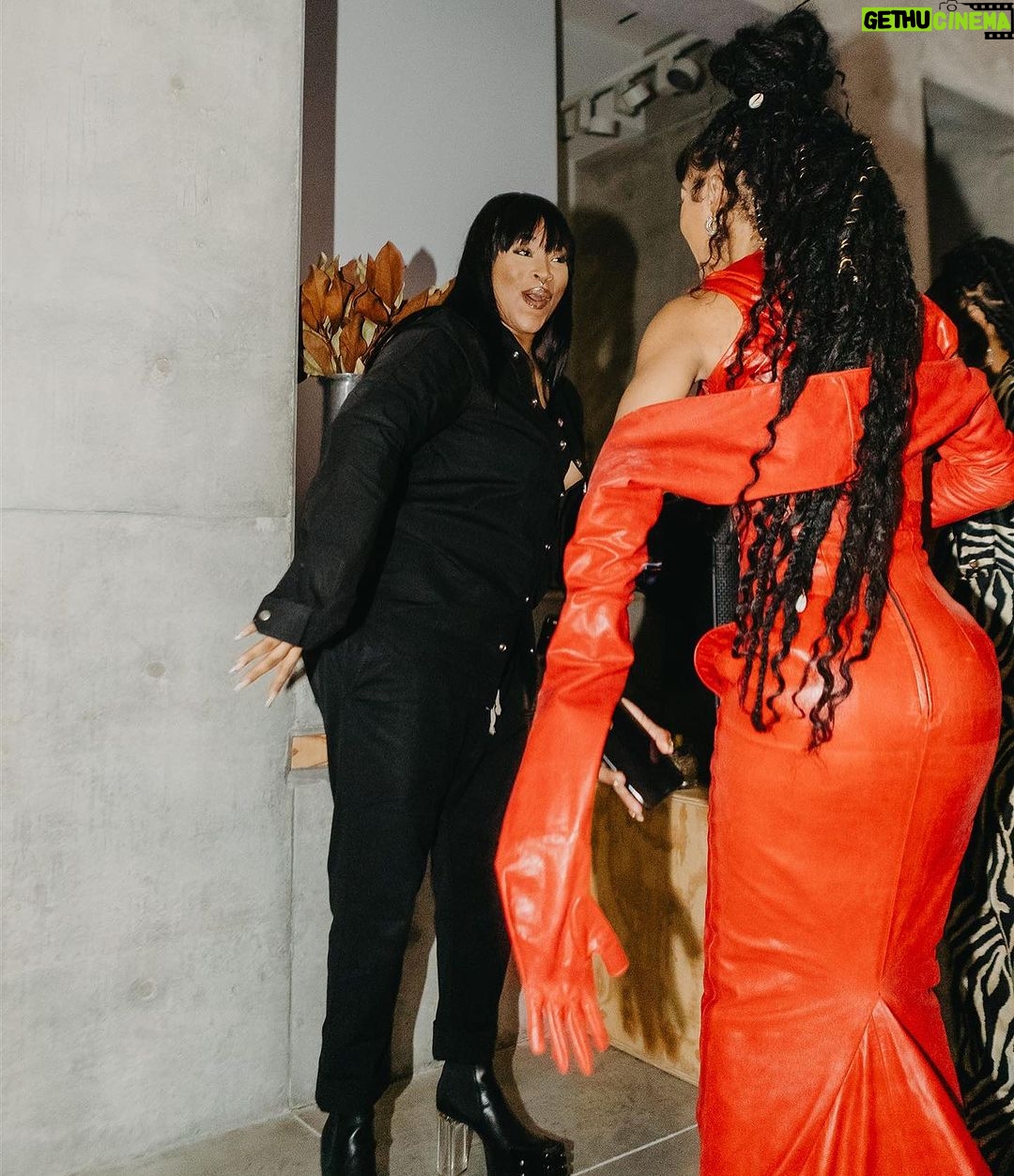 Teyana Taylor Instagram - Father God, Let me tell you something about your FAVOR, your favor can’t be stopped! Lord, You told me in John 8:12 that, you are the light of the world & if I followed you I wouldn’t have to walk in darkness, because you would have the light that leads to life! Amen. You promised to protect me from the evil In the face of adversity, & you rescued me. So I humbly submit to you with a thankful heart. Thank you for reminding me that your Love & blessings don’t come with conditions and as the flames dance upon 33 candles, I find myself immersed in the profound reflections of a journey shaped by growth and artistic evolution. Embracing the present, I stand at the threshold of the unknown, ready to inscribe new chapters in the book of life. Here's to the intricate dance of time and the wisdom it unfolds. In Jesus name, Amen🌹🎂🌹 THANK YOU to all my family & friends that came out to celebrate me on such a special day for me. I feel so full ❤️🌹❤️ #33 12.10.90 🌹 📸: @insurgovisuals @destinyfulfild @kvnhrtlss @oneshotmia I will be sending out all my special THANK YOU’S to everyone involved with making this beautiful night unforgettable in part 2. (Next post)🌹