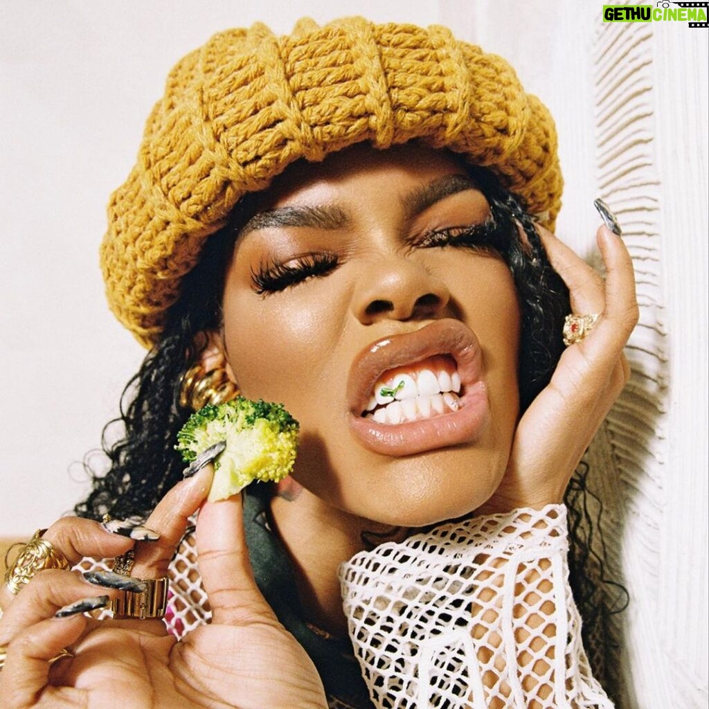 Teyana Taylor Instagram - AunTey getting her own @sweetgreen plate yallllllll!!!!!! 👏🏾 Thank you sooooo much @sweetgreen for partnering to support @tender foundation with me!! Starting tomorrow 11/9 the “Teyana Taylor Plate” will be available ONLY in Atlanta ONLY in-store and ONLY for four days! So pull up and try it out!!! Oh… and MEET ME!! 😉 I’ll be pulling up to @sweetgreen OG location between 12-2pm at Ponce City Market - 650 North Ave NE, Suite 102B, Atlanta, GA 30308 so come eat with me!!!! 🥦 #sweetgreenpartner All ATL locations that will carry the Teyana Taylor plate: 14th + Peachtree Emory Village Lenox Square Ponce City Market Perimeter West Midtown 📸: @jussy Atlanta, Georgia