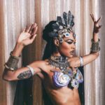Teyana Taylor Instagram - We live everywhere and anywhere we choose. The world is our garden - Queen /.kasha #queenofthedamned Shoutout to the squad for this magical momentttttttt on Halloween we really ATE this uppppppppppppp!!!! I love y’all! 👗: @laureldewitt 💄: @yeikaglow 📸: @remivision 💆🏾‍♀️: @curt_cobain 👶🏽: my niece @gemmarosebud 🧛🏽‍♀️: @gabbyelanjewelry 💅🏾: @nailzbyfrancesca It was all or nothing for baby girl RIP Aaliyah we’ll never forget your contributions to this world of music entertainment you were a true gem! /.aliyah We love you!! Thank you @radmax6 for the blessing, sweet words & encouragement I love you so much! 🖤🖤🖤🖤🖤🖤🖤🖤 HAPPY HALLOWEEN 🎃