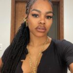 Teyana Taylor Instagram - Not a big selfie person but random late night selfies in a bathroom with good lighting is fucking lit 🤣 This bathroom don’t owe aunTey nothingggg bayyybeeee 😩😂😂🙌🏾🙌🏾🙌🏾🙌🏾