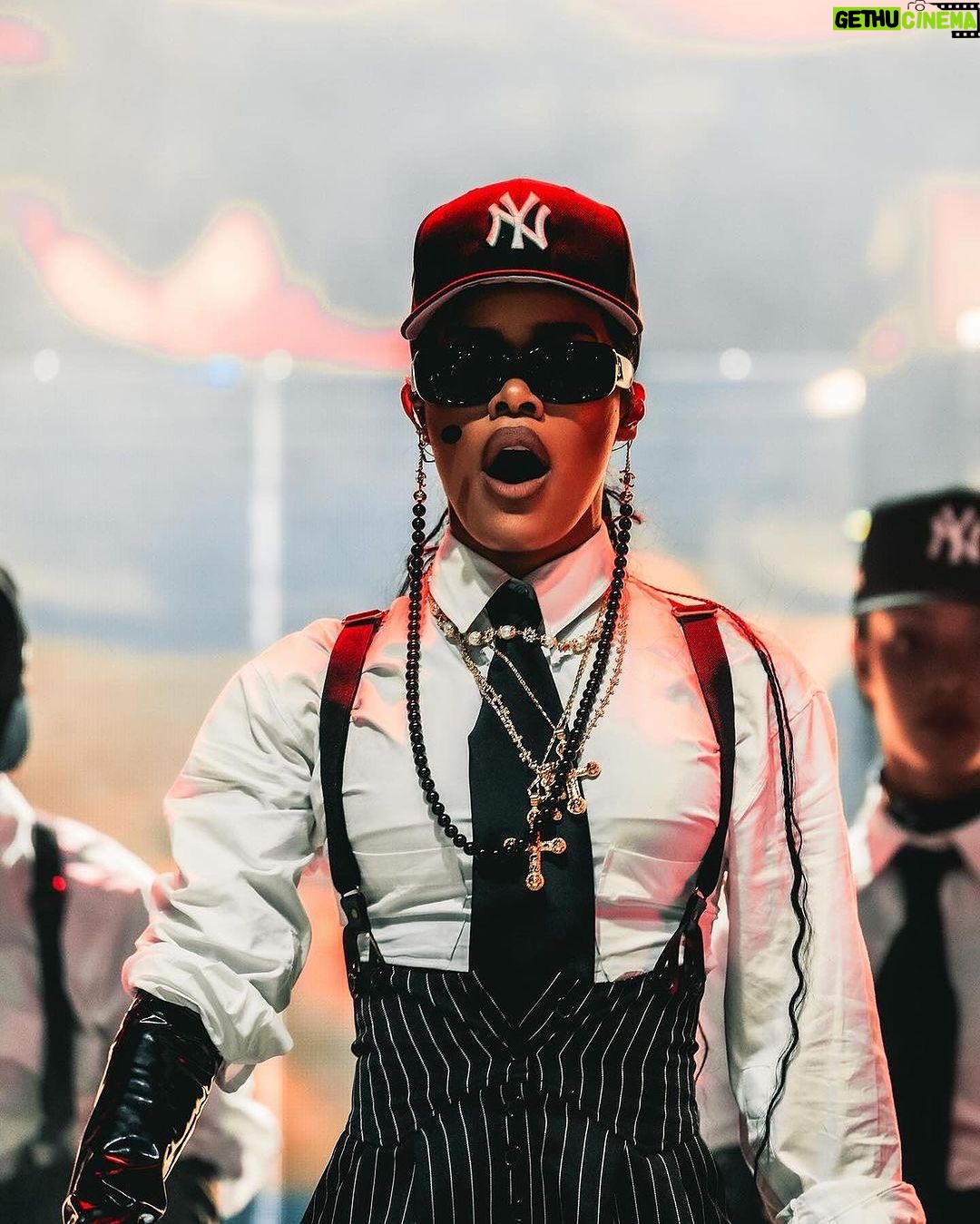 Teyana Taylor Instagram - AfroPunk… whew, I needed a few days to take this all in 🥹🫶🏽 Thank you thank you thank you … for a beautiful night spent with each and every one of you. Y’all had ya girl on one! … We cried, we sang, we laughed and we rocked the fuck out! Together we raised the vibration, one that will carry me through this lifetime and into the next. A celebration of our Music, Art and Culture, I’m honored to have been able to not only headline my first festival but to perform for y’all in my hometown NEW YORKKKKKKKKK one last time… I wouldn’t of missed this for the world for the best fans in the world, I love y’all. This show has opened my eyes to a lot. I’m so grateful. ❤️ To all the incredible Artists that performed at @afropunk “Oh, but my joy of today is that we can all be proud TO SAY To be young, gifted and blackIs where it's at" - Nina Simone I’m proud to be a part of such an amazing Collective. AfroPunk x The Last Rose Petal was def where it’s at! Thank you @afropunk for everything 🌹 📸: @rollingstone @moresoupplease @drivenbycontent @maju.rogo @isayhah @salimgarcia @marvindeabreu @myalexandra_b