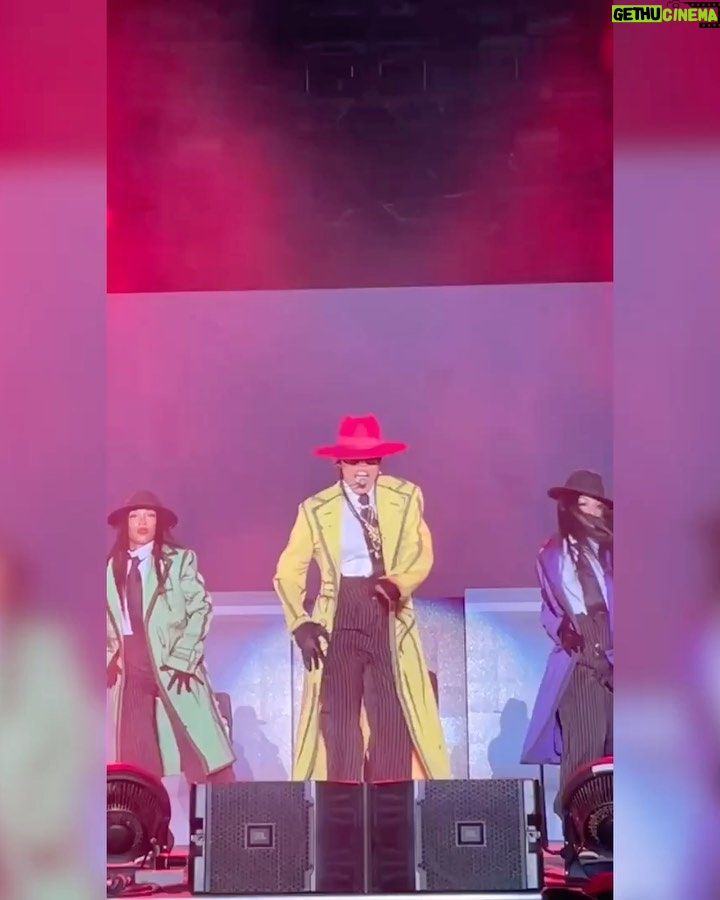 Teyana Taylor Instagram - Thank you @solblume for your visit at The Last Rose Motel We hope you enjoyed your stay! ๐น๐น๐น P.S. I love you Sacramento. Thank you for staying checked in with your genuine love and keeping me lifted thru all of the technical difficulties. Thru all of it we STILL had one hell of a stay and it felt good to be back on stage ๐๐ช๐พโค๏ธ๐นโค๏ธ #SOLBUMEFESTIVAL ๐ฅ: @Respectivecollective @calligrafist