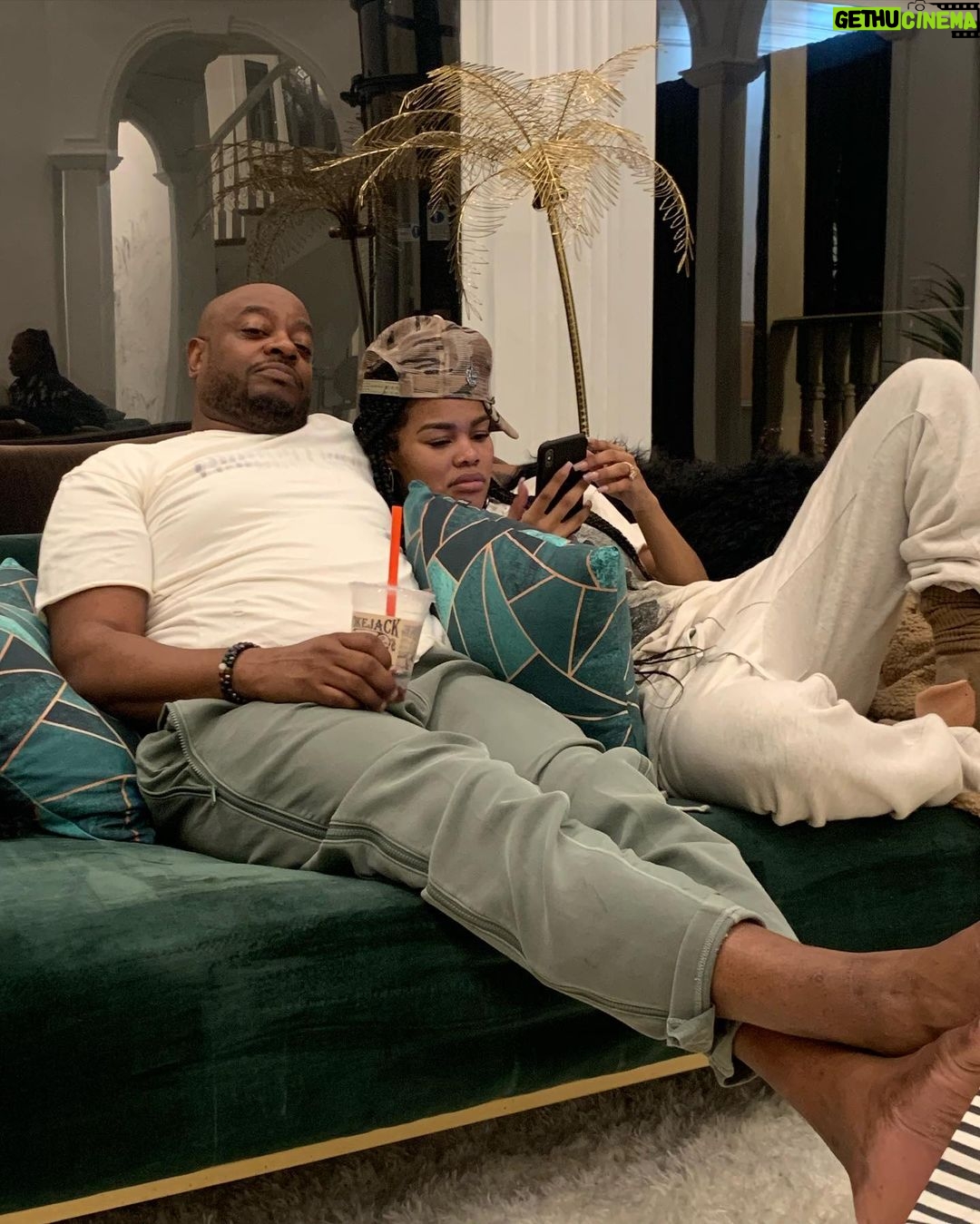 Teyana Taylor Instagram - Happy Father’s Day to the 🐐 one of my favorite people.. @boemoney_ I love ya soul pops. Sending you so much love! Thank you for YOU. See you soon ❤️🌹❤️