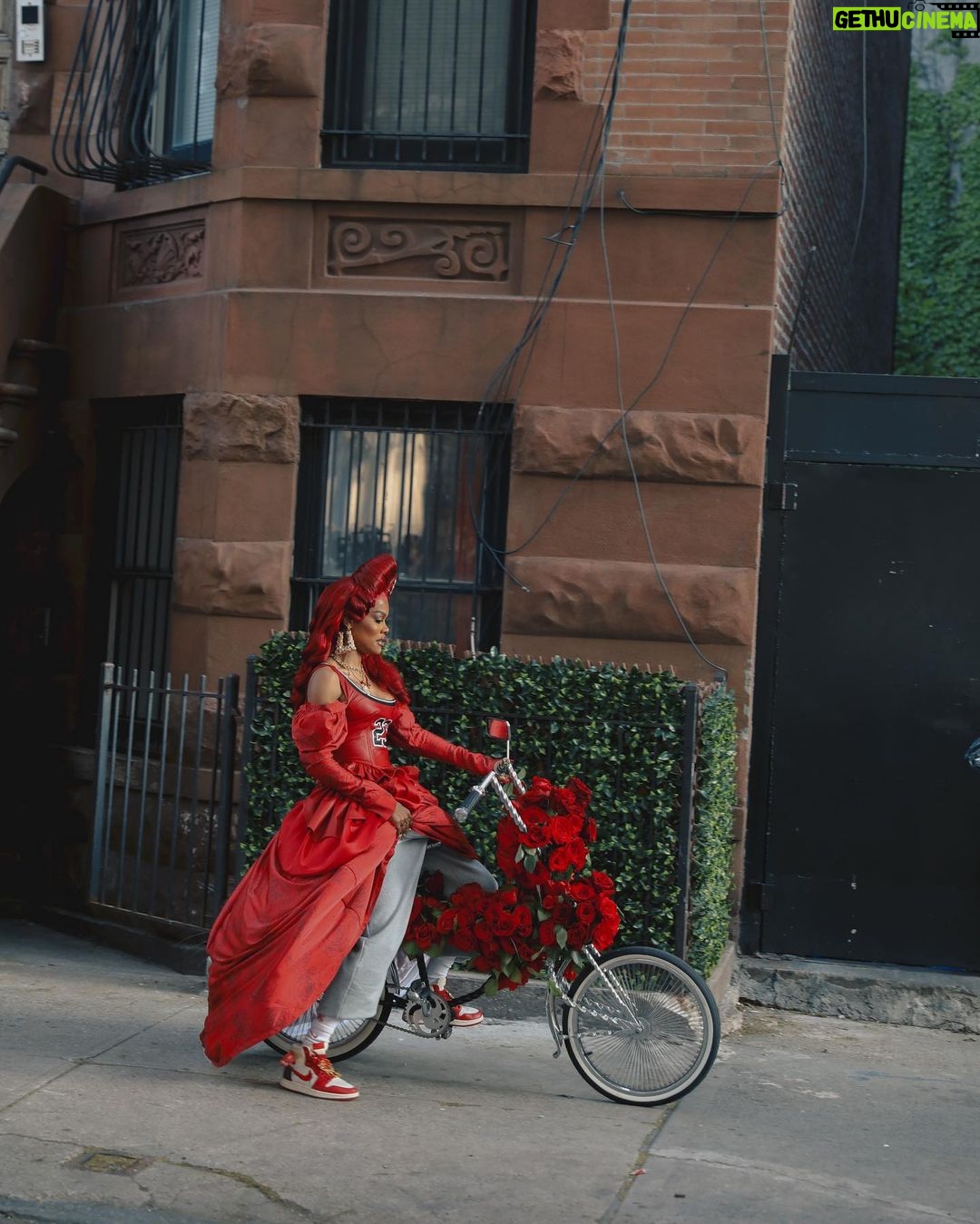 Teyana Taylor Instagram - Roses do not bloom hurried; for beauty, like any masterpiece, takes time to blossom ๐น ๐ฅน๐ฅน๐ฅน๐ฅน The Rose In Harlem 1โs & my collection with @jumpman23 will be releasing 2morr! & I will be at @atmos_usa 2morrow june 1st at 11AM EST- 12:30PM EST to sign sneakers & Merch so pull up on meeeeeeeeeeeeeeee ๐น๐น๐น๐น๐น DONโT BE LATE cause itโs first come first served! location is listed below and you can get more info at @atmos_usa ๐น๐น๐น Location: atmos Harlem at 203 W 125th st, New York, NY 10027. ๐น๐น๐น๐น๐น Check my stories to see all locations that will be carrying my kicks and collection starting 2morr!! Also shoe sizes will range from a womenโs 5W-17W ๐น P.S. Stay tuned for the official commercial coming out 2morr aswell!! ๐น๐น๐น๐น๐น๐น ๐ธ: @ro.lexx @kvnhrtlss