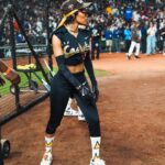 Teyana Taylor Instagram - PART 1 Photo Dumpppppp: It was a home run at the @cactusjackfoundation HBCU soft ball classic! A time was had! TEAM BLACK showed up and showed out!! 💪🏾 Thank you to my Jumpman familyyyyyy @travisscott @jumpman23 and @mlb for having all of us!!! Both team CREAM & BLACK did our big onesssssssss!! ⚾️🙌🏾💪🏾🖤 📸: @kvnhrtlss