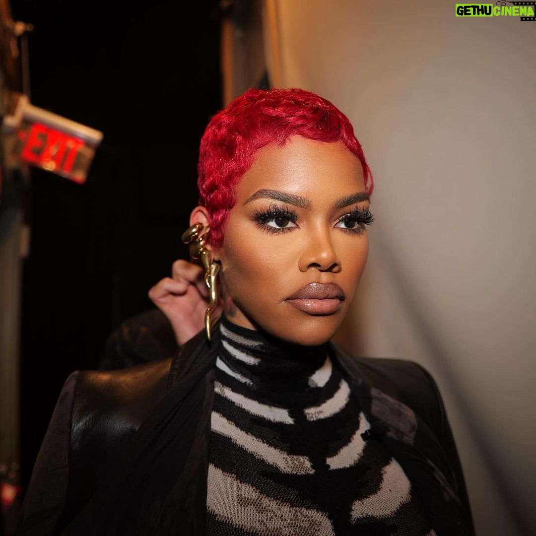 Teyana Taylor Instagram - Thank you @tamronhall @tamronhallshow for the warm & raw love, tears of joy, laughs and fun yesterday with my brother @rj_cyler & castmate!! A time was had! ๐น Check out The @bookofclarence out Jan 12th ๐๐พ ๐ธ: @kvnhrtlss