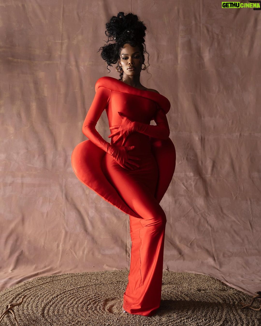 Teyana Taylor Instagram - Honored to be this months covah mothaaaaa for @blancmagazine 🧡 Photography - Djeneba Aduayom Creative Direction & Styling - Oliver Vaughn Hair - Brooke Jasmyn Makeup - Yeika Olivia Nails - Tiffany Everett Set Design - Alexa Polanco Production - Morison Group Lighting Designer - Austin Deats Photo Assistant - Tutu Lee Fashion Assistants - Sophia Nieser, Myonne Stenhouse, Ashley Amway, Eden Ann Anderson, Nigel Clark Set Design Assistant - Dean Savanah