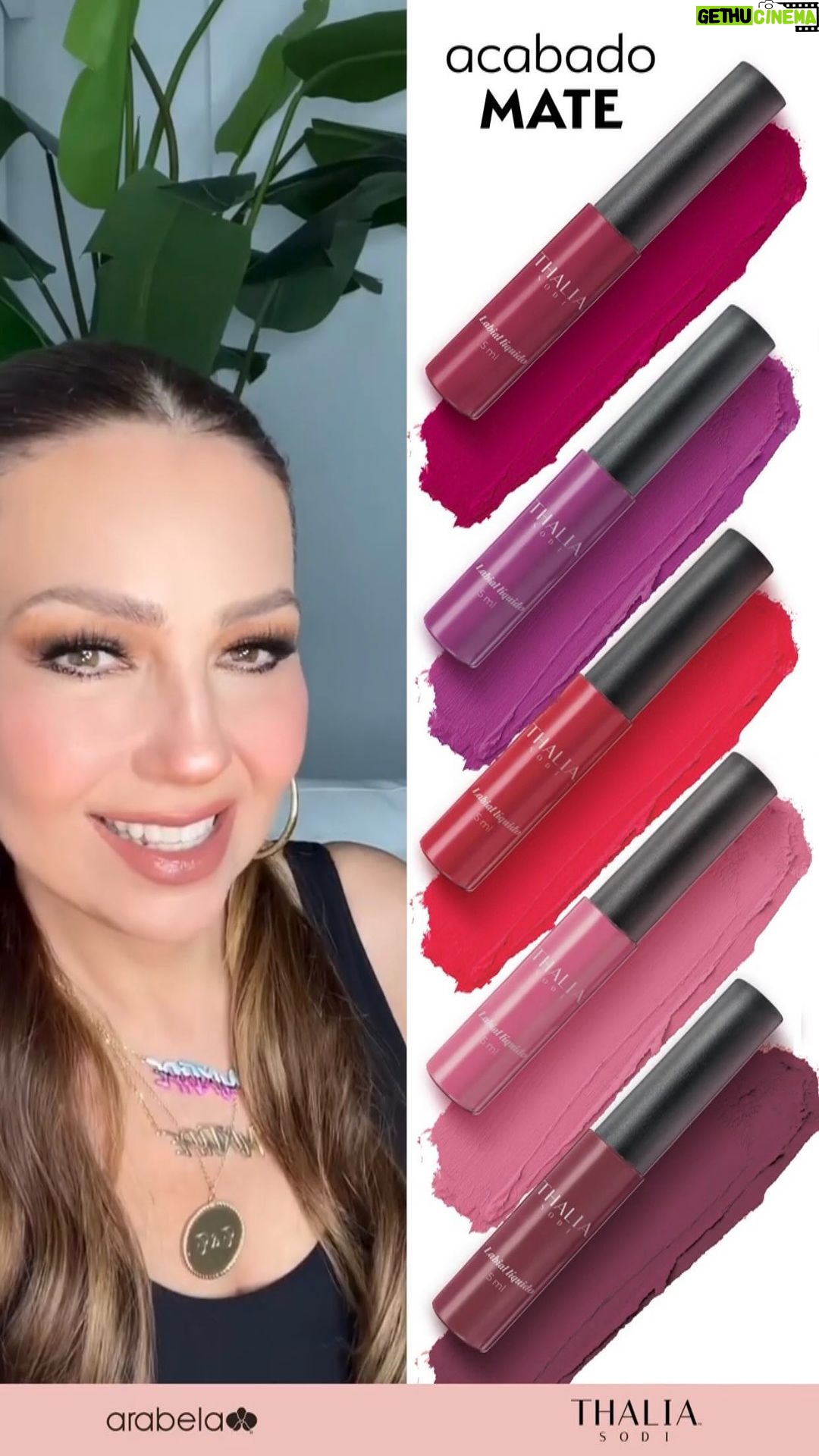 Thalía Instagram - ¿Ya conoces todos los tonos de mis labiales líquidos en colaboración con @arabelamexicooficial? 💄Su duración y gran cobertura se volverán tus favoritos. Encuéntralos aquí: https://www.arabela.com/ También están disponibles en: @arabelacentroamerica @arabelaelsalvador @arabelapanamaoficial. ❤️ #ThaliaxArabela #ThaliaSodi #ArabelaMéxico #Beauty #Maquillaje