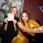Thalía Instagram - Happy birthday dear friend!!! @mrshilfiger 💛💛💛