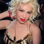 Thalía Instagram - Like a virgin 💋💋💋