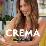 Thalía Instagram - Para lucir un rostro con brillo de juventud, firme y resplandeciente, uno de mis secretos es la Crema Facial efecto Glow de mi línea con @arabelamexicooficial . ✨Y claro, me gusta cuidar mis manos con la Crema nutritiva y reparadora con Colágeno y Elastina. ¿Qué esperas para probarlas? Encuentra mi línea completa en: https://www.arabela.com/ ❤️ #ThaliaxArabela #ThaliaSodi #ArabelaMéxico #Beauty #ThaliaCare