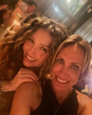 Thalía Instagram - Happy bday to me🥰🙏🏼