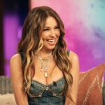 Thalía Instagram - Thanks so much for having me @kellyclarksonshow! I had a blast!!! So excited for what it’s coming!!! #AMuchaHonra 🔜🥰😍❤️
