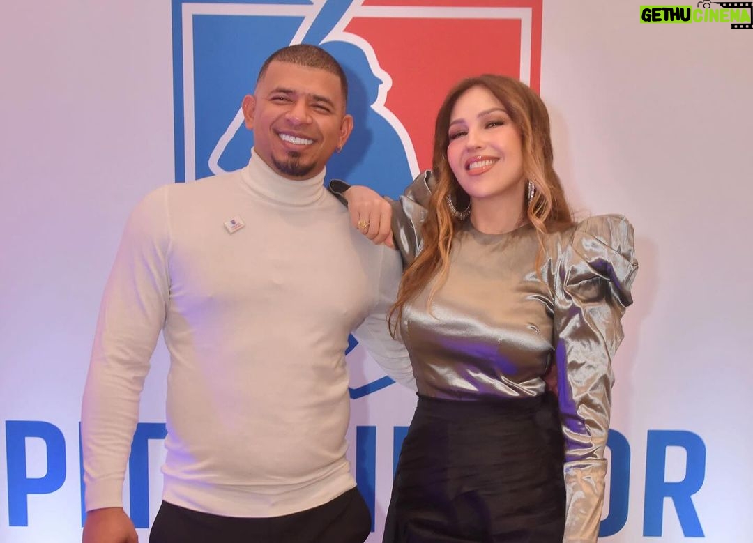 Thalía Instagram - Muchas gracias @pitchinforpr por incluirme en esta noble iniciativa, destinada a recaudar fondos y construir espacios en Puerto Rico donde los niños puedan disfrutar del béisbol y desarrollarse en este deporte de manera segura. 🙏🏼 Como madre de dos adolescentes, creo firmemente en la importancia de respaldar a los jóvenes y brindarles oportunidades para un crecimiento sano. Gracias @eduardoescobar5 por creer en esta iniciativa e invitar a tus colegas. Felicidades a los organizadores. ✨ ¡Suerte en este proyecto!