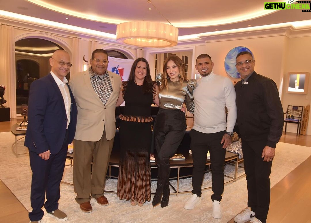 Thalía Instagram - Muchas gracias @pitchinforpr por incluirme en esta noble iniciativa, destinada a recaudar fondos y construir espacios en Puerto Rico donde los niños puedan disfrutar del béisbol y desarrollarse en este deporte de manera segura. 🙏🏼 Como madre de dos adolescentes, creo firmemente en la importancia de respaldar a los jóvenes y brindarles oportunidades para un crecimiento sano. Gracias @eduardoescobar5 por creer en esta iniciativa e invitar a tus colegas. Felicidades a los organizadores. ✨ ¡Suerte en este proyecto!