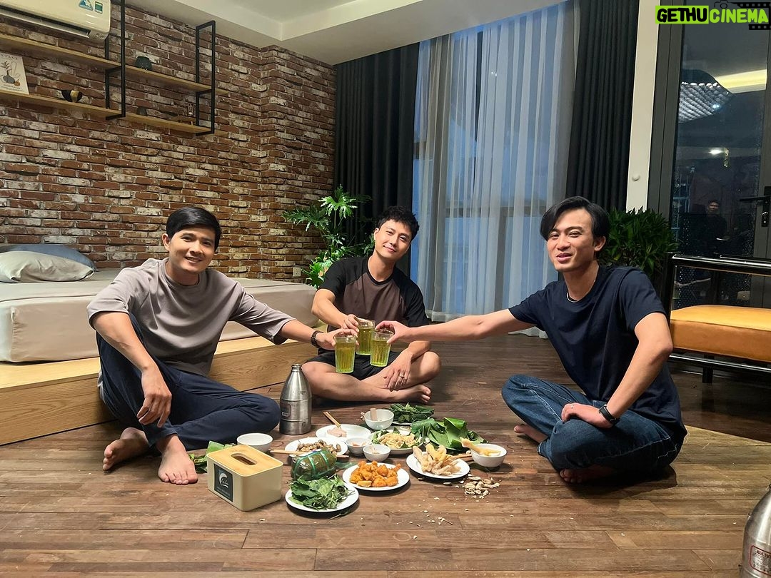 Thanh Sơn Instagram - Mừng tân gia nhà thuê 🥹
