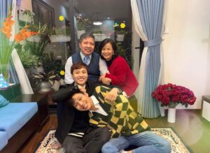 Thanh Sơn Instagram - Chúc mừng năm mới 2022 🥰