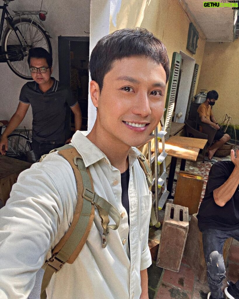 Thanh Sơn Instagram - Hẹn gặp lại t2 nhé … CALM AND SMILE 😁