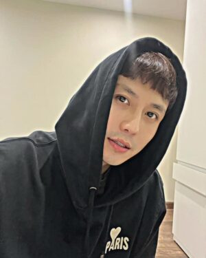 Thanh Sơn Instagram - Chúc cả nhà ngày cuối tuần vui vẻ 🥰🥰🥰

Giảm 4kg 🤩 người nhẹ đi rồi , nổi lên thôii
