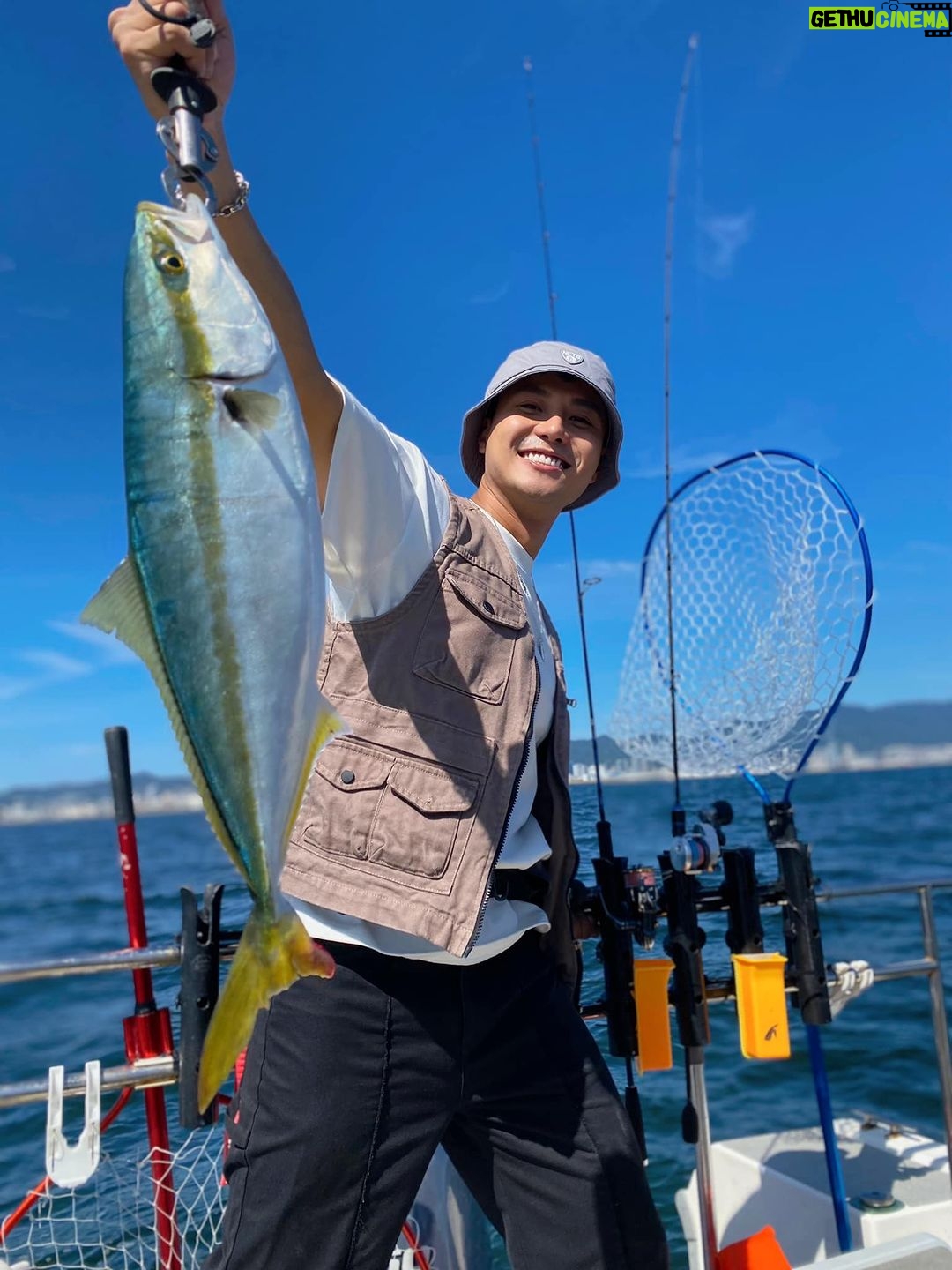 Thanh Sơn Instagram - Em có muốn ngày nào đó mình ra khơi ☺️ Be Kobe モニュメント