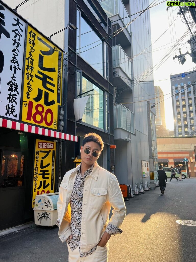 Thanh Sơn Instagram - Một chiều mùa thu Osaka ⛅️ 10/2023 📸Khả Ngân #MangoVN #TheNewMediterraneanDreams