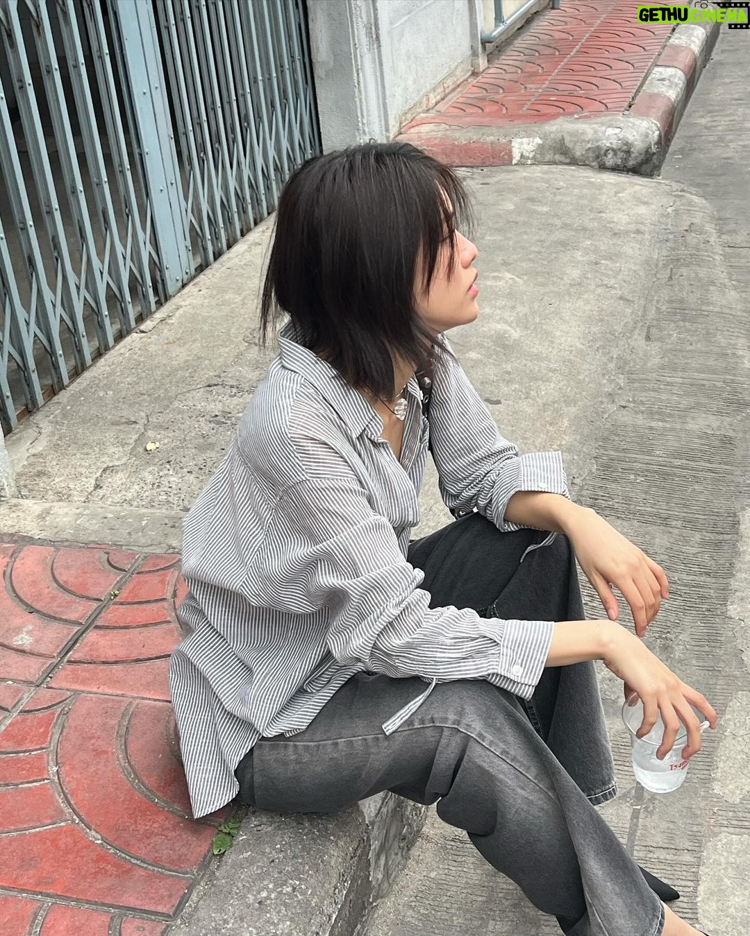 Thasorn Klinnium Instagram - ใส่ high heel ไปกินก๋วยเตี๋ยว🥡🥢