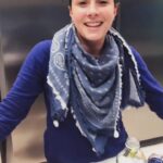 Thelma Madrigal Instagram - Es una iniciativa de Fundación Llena una botella de amor @botellasdeamor_fundacion en dónde se transforman los residuos plásticos en madera plástica para ayudar a los más necesitados en tener una vivienda digna. Los quiero invitar a q se sumen a esta iniciativa para darle mucho amor a nuestro planeta y ayudar a quien más lo necesita. El cambio empieza en nuestros hogares. 👀 CENTROS DE ACOPIO 🇨🇴 Centros de Acopio en Bogotá: 1.- Asociación Recicladores Bogotá Bodega el Libertador (Lu-Vi 8:30- 5:30) Diagonal 31B Sur #26a- 83 Tel:319 054 997 2.- Marcecofar Cia Ltda (Lu-Vi 7:30- 16:30) Calle 17a #42a- 84 Tel: 390 063 72 3.- Ciudad Parrilla (toda la semana 11:00-20:00) AV Cra 24 # 39b-52 Park Way Medellín 1.- ASOCOMUNAL Laureles avenida Nutibara #75-39 Lu- vi 9:00 a 5:00 2.- ARRECICLAR Calle 26 #44-27 Lu-Vi ( 8:00- 12:30 y 1:30-5:00) Sabados 9:00-12:00 3.-ACODAL Crr 77A # 49-23 Lu-Vi 7:30- 17:30