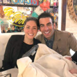 Thelma Madrigal Instagram – Mireeeen quién nos dió la bienvenida en #Bogotá #mialmo @jattinjavier eh eh eh!!! Reencuentros que dan todo el gusto! #babytortu así 😳 #losalmos Bogotá, Colombia