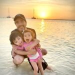 Thelma Madrigal Instagram - Feliz día del padre al mejor!!! @jroinigo gracias por llenar de amor y diversión nuestro hogar 🥰 Haces TODOS los días más felices a 🐢🐢!! Gracias por ser mi mejor equipo ❤️ FELICIDADES!!!