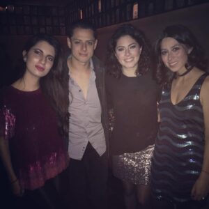 Thelma Madrigal Instagram - Si es cierto q te encuentras a los mejores en #nyc #chicharito #chivas #mexico #littlegreenpea