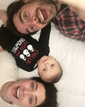 Thelma Madrigal Instagram - 3 meses llenos de amor y de habernos estrenado como papás ❤️ Los amoooooooooooo!!!! #familytime #3monthsold #babytortu