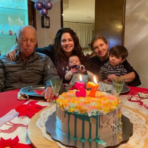 Thelma Madrigal Instagram - Happy Birthday to me!!! Hoy empiezo y termino un año.... estoy feliz y muy muy agradecida porque pude pasar mi cumpleaños con mi familia!!! Gracias @jroinigo por mis múltiples sorpresas, sin duda fue un cumpleaños muy especial!! 
#happybirthday #37