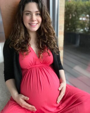 Thelma Madrigal Instagram - Seguimos esperándote Olivia!!!! 
Ya casiiiiii!!!!!! 🥰🥰🥰🥰🥰🥰 
Ya estamos listos para recibirte mi niña!!! 
#38weekspregnant #love #family