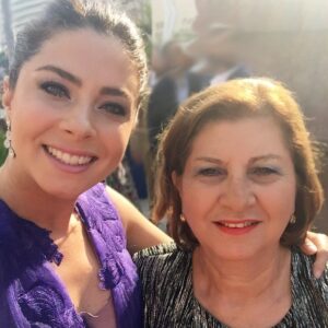 Thelma Madrigal Instagram - Feliz día Mamá 💐❤️ Muchas felicidades a todas las mamás y a las próximas mamás!!! #felizdiadelasmadres #happymothersday