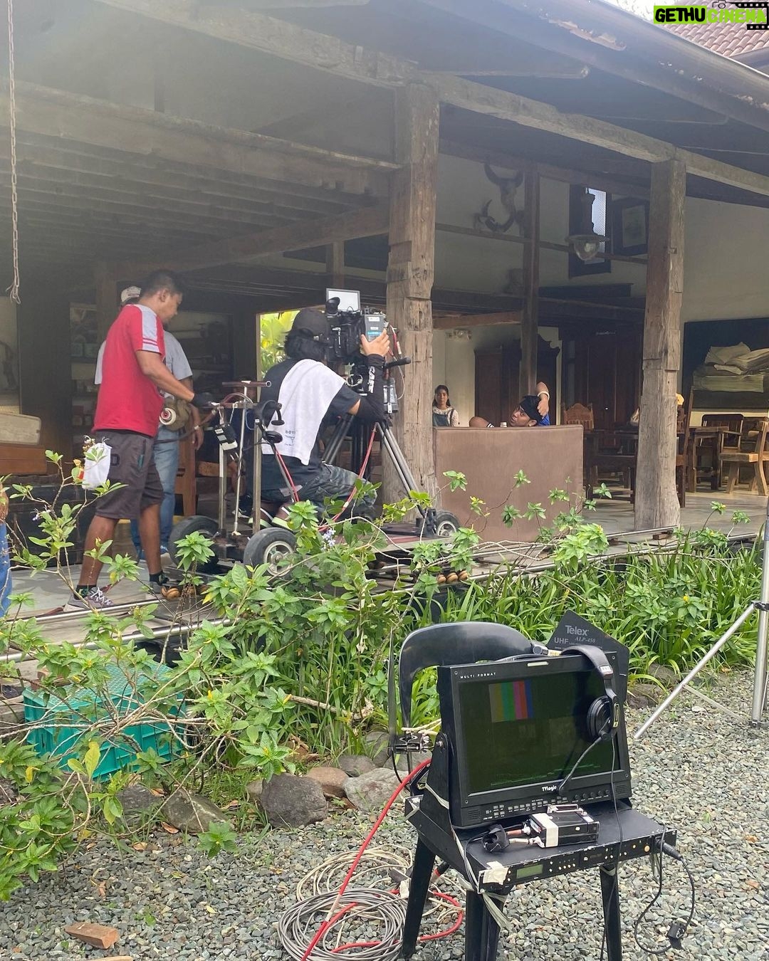 Therese Malvar Instagram - 10 more days left till the world premiere of LUV is: Love At First Read!! Had so much fun shooting with these people so here are some behind-the-scenes photos from our shoots 🤪❤️ (unti muna para iwas spoiler 😌😌) Mapapanood niyo na ang #LoveAtFirstRead simula ngayong June 12, 5:40pm bago mag 24Oras!!