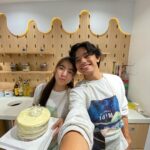 Therese Malvar Instagram – Christmas season na so why not bake a cake? First time doing it and we enjoyed it a lot!! Thanks @idim.ph for this fun experience!! 

Kamusta naman cake namin? HAHA kind comments only 😤 eme IDIM DIY Bakery