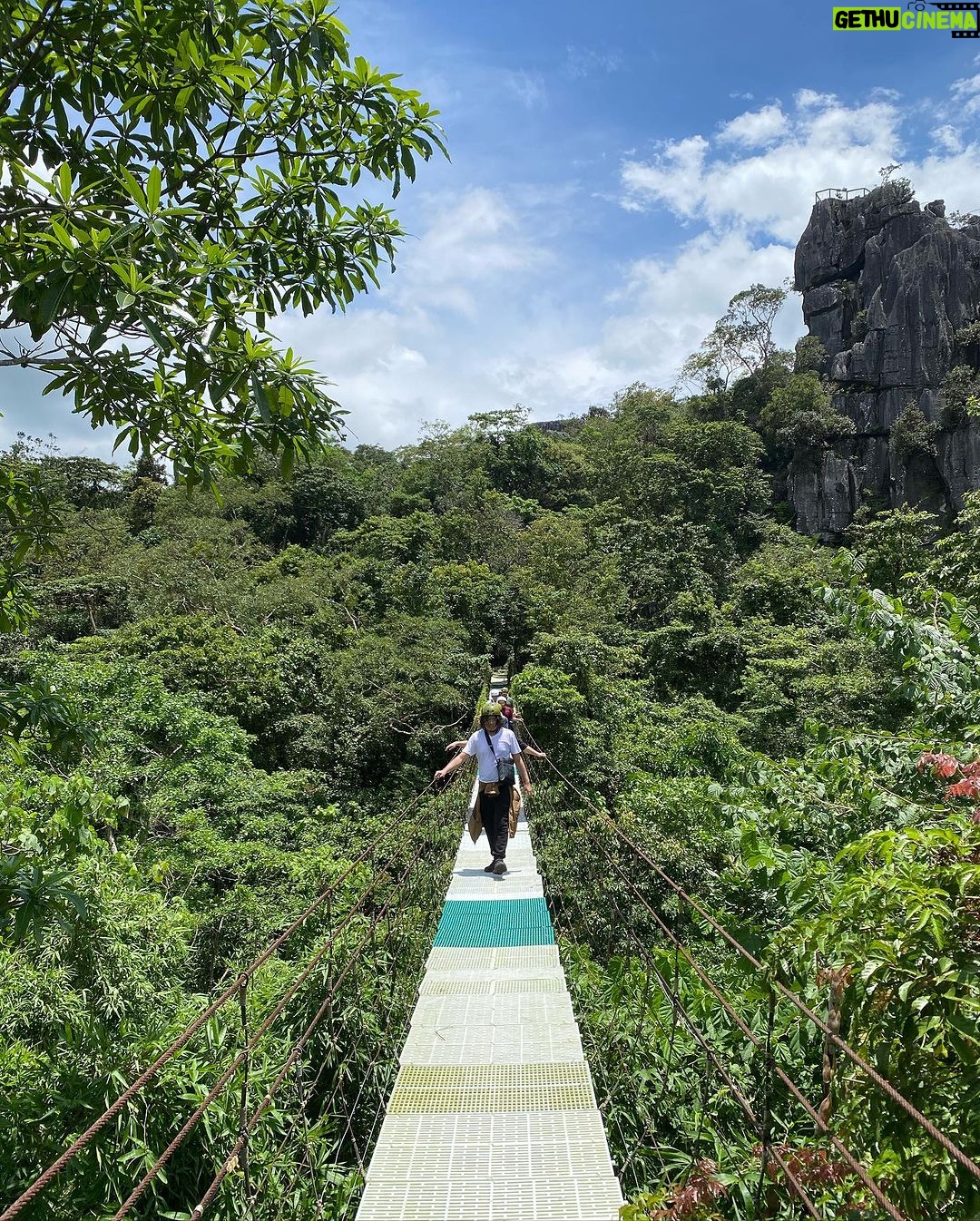 Therese Malvar Instagram - Enjoyed this well designed Discovery Trail of @masungigeoreserve this morning! (Jk lang sa hingal pic, it’s actually beginner friendly HAHAHAHA) Masungi Georeserve