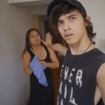 Thiago Vernal Instagram - Con la mamá no... JAJAJA etiqueten a sus mamis