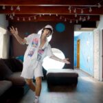 Thiago Vernal Instagram - Ahora sí, demuestra tu personalidad con el nuevo Z Flip5 y su nueva Ventana Flex. Separa el tuyo en samsung.com y aprovecha la pre venta para llevarte el doble de almacenamiento sin pagar más, por ejemplo, el modelo de 512 Gb al precio del de 256 Gb. Además, si usas el cupón THIAGO obtienes 150 soles de descuento adicional. #TeamGalaxy #SamsungUnpacked #JoinTheFlipSide