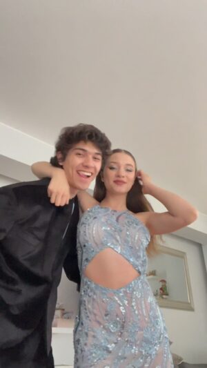Thiago Vernal Instagram - PROM 2023 🥂❤️ ya se gradúa la pequeñota