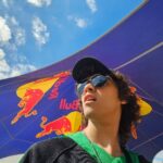 Thiago Vernal Instagram - QUE EMOCION! 🇧🇷✨ Les estaré mostrando en historias todo lo que haré en estos días! Gracias @redbullperu 🔥💛