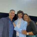 Thiago Vernal Instagram - Ayer fue una noche super especial 🥺💕 regresó un Thiaguito de la última foto. Estoy super agradecido con la vida de haberme dado la oportunidad de participar en una película así! De poder hacer lo que más me gusta ❤️ gracias @bigbangfilmspe por una noche inolvidable! Muchísimas gracias a las personas más importantes por estar ahí! A mi familia por el apoyo incondicional desde el primer día! Y a ustedes por nunca dejar de apoyarme >> Este jueves 27 de Julio estrena #lapeordemisbodas3 y vamos a LLENAR esas salas de cine porque se van a matar de risa!