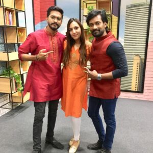 Thivya Naidu Instagram - Hold on to every genuine person u find !
CHAMP & HERO @c.kumaresan @themugenrao ❤️